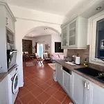 فيلة Lighthouse View Maisonette أزوليمنوس