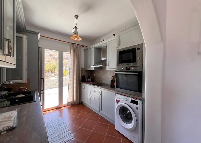 Lighthouse View Maisonette