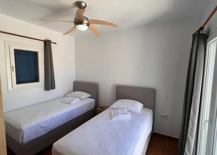 Lighthouse View Maisonette * Azolimnos